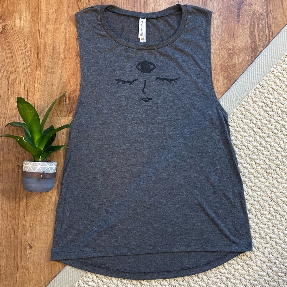 Yoga Inspired Third Eye Tank Top Size Medium Gray Minimalist design Comfy & soft